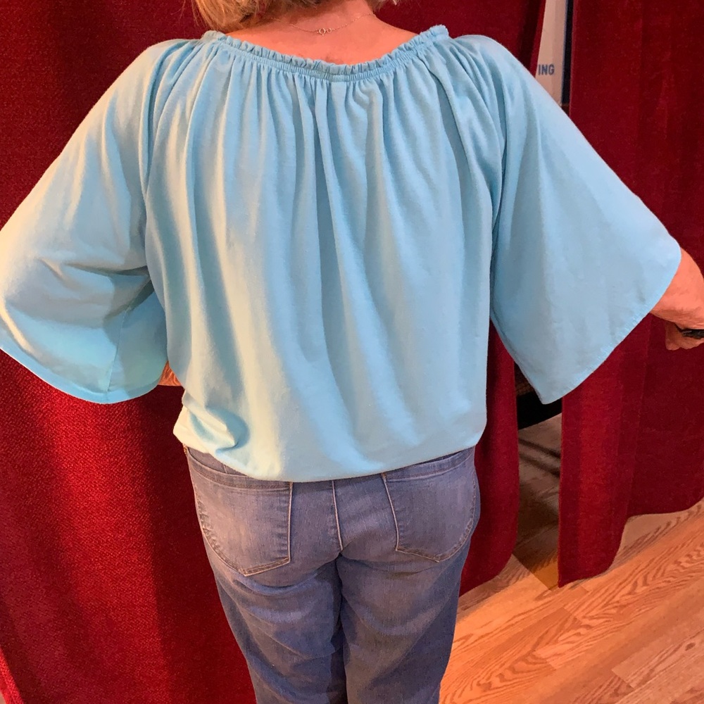 Turquoise top - Picture 4 of 4